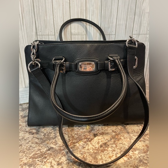 Michael Kors black leather bag - Picture 1 of 11